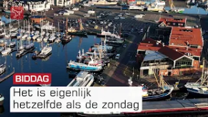 Steeds minder vissers, maar biddag voor de visserij blijft vaste traditie op Urk | Omroep Flevoland