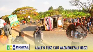 GARI AINA YA FUSO YAPINDUKA NAKUUA WAOMBOLEZAJI NA WENGINE KUJERUHIWA