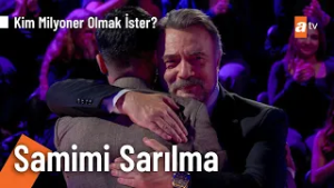 Heyecanı geçsin diye samimi bir şekilde sarıldı - Kim Milyoner Olmak İster? 1217. Bölüm
