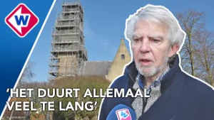 Torengate: kerktoren al jaren in steigers door ruzie tussen gemeente en aannemer