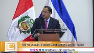 Perú y El Salvador intercambian experiencias en justicia