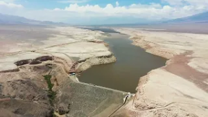 Lluvias estivales activan descargas controladas del embalse Conchi y refuerzan monitoreo en el Loa