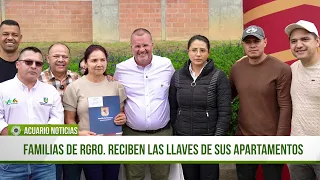 19 Rionegro families receive the keys to their apartments at "Cerros de la Fortuna"