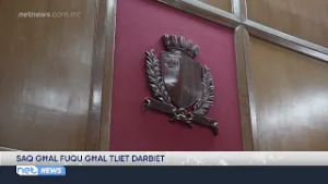 Saq għal fuqu għal tliet darbiet