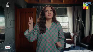 Ami Abu Ki Larai Karwany Wali Larki...! #yumnazaidi #hamzasohail - Dekh Zara Pyar Se -- HUM TV