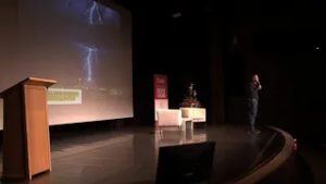 Mauri: "Hem de canviar els combustibles fòssils per l'electricitat"