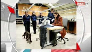 LA PRINCESA KATE VISITÓ ALGUNAS DE LAS FÁBRICAS MANUFACTURERAS DE GALES.