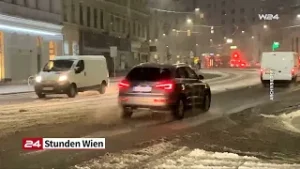 Wintereinbruch in Wien: Straßen und Radwege werden geräumt