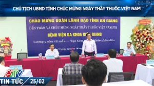CHỦ TỊCH UBND TỈNH CHÚC MỪNG NGÀY THẦY THUỐC VIỆT NAM