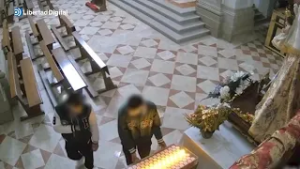 Pillan a dos hermanos robando de un lampadario en una iglesia de Toledo
