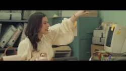 clip 011