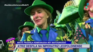 Maitê Proença foi convidada diretamente por Ney Matogrosso para desfilar!