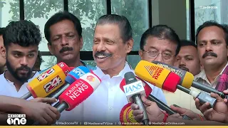 Didn't Chief Minister V.D. Satheesan tell the police to keep the press away... he's not in the ri...