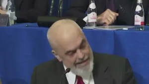 Rama ngre çështjen e Hagës në Bordin e Paqes: “Disa presidentëve këtu t’i vijë turp”