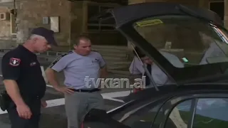 Rritet fluksi i pushuesve në kufi: Sportelet e shtuar për të shmangur radhët - (5 Gusht 2012)