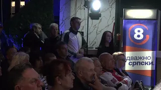 TRIBINA AUTENTIČNE DESNICE U PIROTU