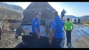 Camión se convierte en chatarra tras incendiarse en marcha en Tipitapa