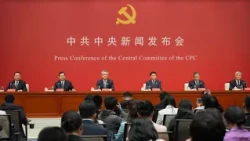 The CPC Central Committee Holds a Press Conference on the Fifth Plenary Session