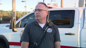 100+ acre fire burning near homes in Daytona Beach| Full news conference