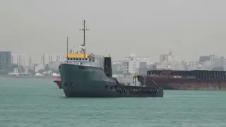 U.S. and Iran trade strikes and conflicting claims about the Strait of Hormuz