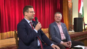 Gulyás Gergely Kecskeméten tartott fórumot
