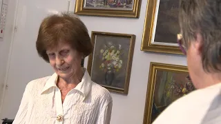 95. születésnapján köszöntötték Retkes Anna nénit, Kecskemét híres tornatanárát