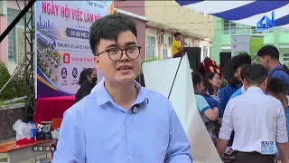 A Career Bridge for Students Approaching Graduation