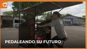 La historia de Keyling Castillo, la triciclista que sueña con ser arquitecta