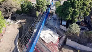 Avancen es construcción de puente en Villa Lourdes