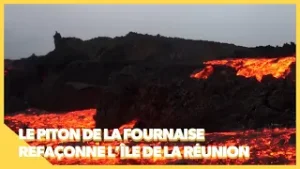 Le Piton de la Fournaise, un volcan culminant à 2600 mètres de haut !