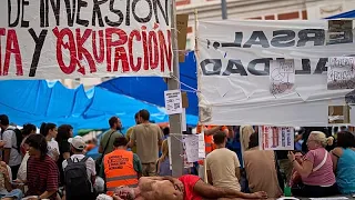 Vídeo: protestos em massa em Madrid pelo despejo de Maricarmen e crise da habitação