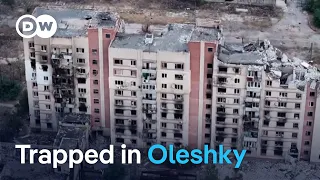 Why 2,000 civilians can't leave this Ukrainian town | DW News