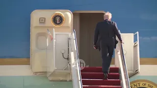 Trump “zbret” CNN nga avioni, grupi i medias amerikane nuk pranohet në udhëtimin e Presidentit