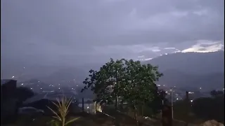 ¡Se soltó la lluvia! En al colonia Nueva Oriental se reportan fuertes lluvias