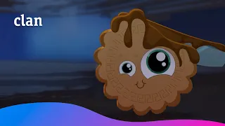 María wants to bathe in chocolate! 🍪🍫 | Under the couch