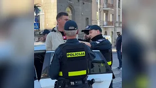 Proteste policijai teko panaudoti antrankius: pamatykite, kas įvyko