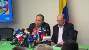 Gobierno mantiene salario mínimo en 23,7 % y anuncia ayudas a pymes