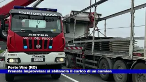 Porto Viro (RO). Frenata improvvisa: si sbilancia il carico di un camion 27.02.2026