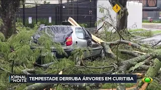 76 km/h winds and heavy rain cause damage in Curitiba