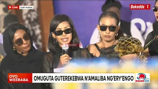 Ebigambo bya Komuntale ku Omukama Oyo bikaabizza abantu.