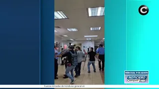 ¡A los tribunales! Exjefe militar Roosevelt Hernández comparece por ataques a la prensa