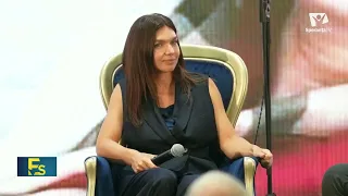 SIMONA HALEP, candid at Leon Talks: faith, discipline, and the story behind the trophies