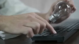 Regionalno, Slovenija: Višji računi za elektriko z začetkom nizke sezone