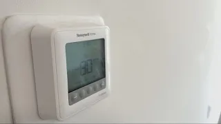 Nashville renter says landlord never fixed AC despite $300 electric bills