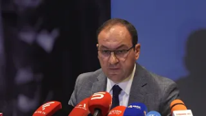 Արշակ արքեպիսկոպոս Խաչատրյանին վերագրվող տեսանյութերը կեղծ են․ Փաստաբան