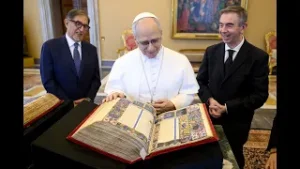 La Bibbia di Borso d’Este lascia il Senato e torna in Vaticano dopo 555 anni