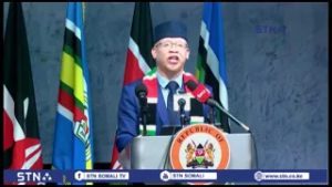 Afhayeenka dowladda  Isaac Mwaura ayaa hadda si toos ah ula hadlaya warbaahinta.