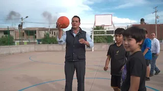 Toño Ochoa entrega cancha rehabilitada en el fraccionamiento San Juan