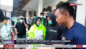 Tim DVI Polda Jabar Identifikasi 67 Korban Longsor Cisarua #beritasatu