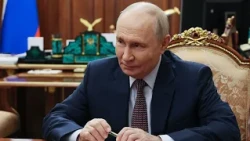 Kojala apie Putino trišalių derybų siūlymą: bando išnaudoti galimybių su Trumpu langą